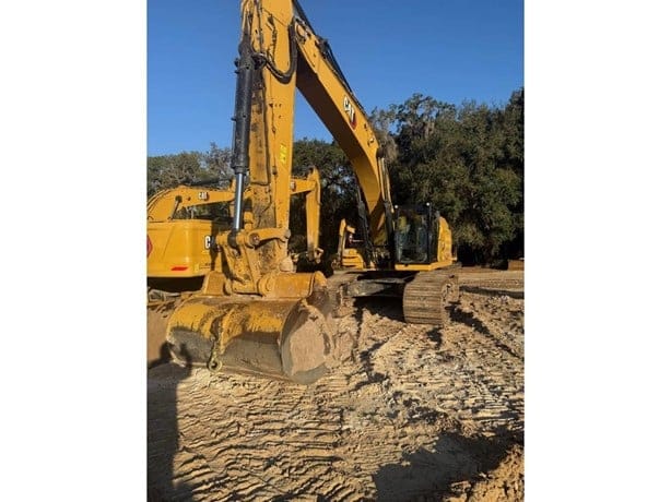 2024 CATERPILLAR 352