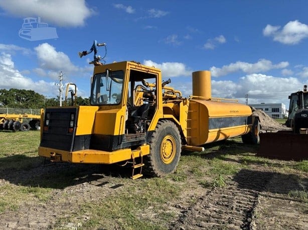 2003 CATERPILLAR 613