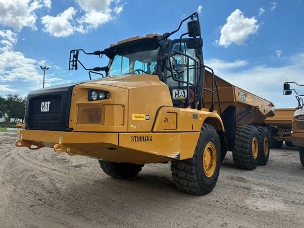 2025 CATERPILLAR 725