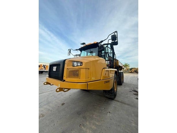 2024 CATERPILLAR 725