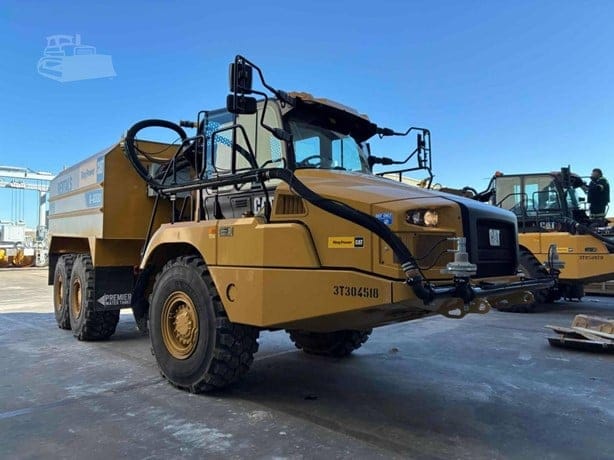 2025 CATERPILLAR 730