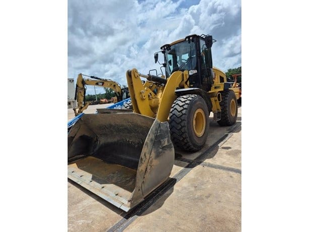2025 CATERPILLAR 938