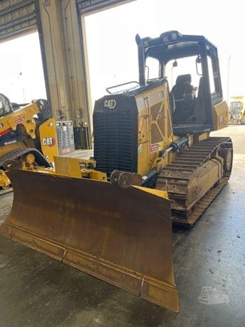 2022 CATERPILLAR D1