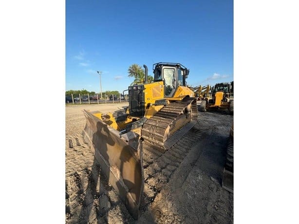 2024 CATERPILLAR D5