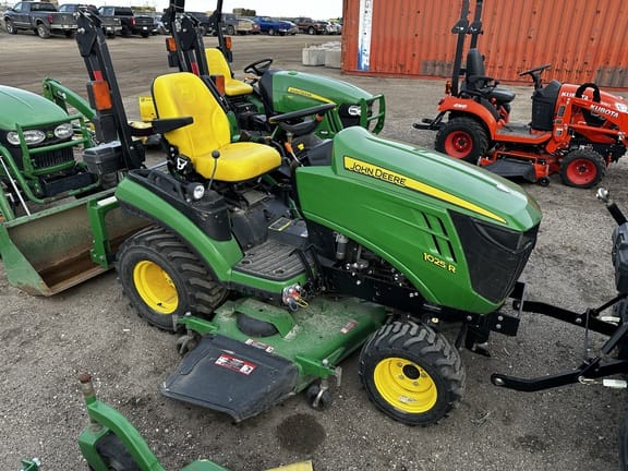2015 John Deere 1025R