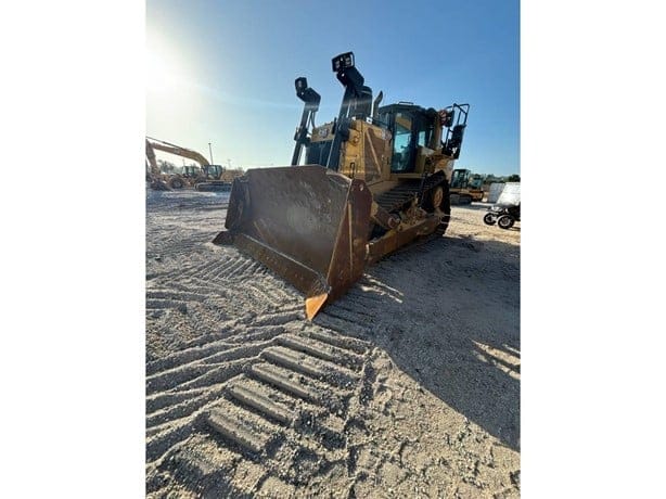 2023 CATERPILLAR D8