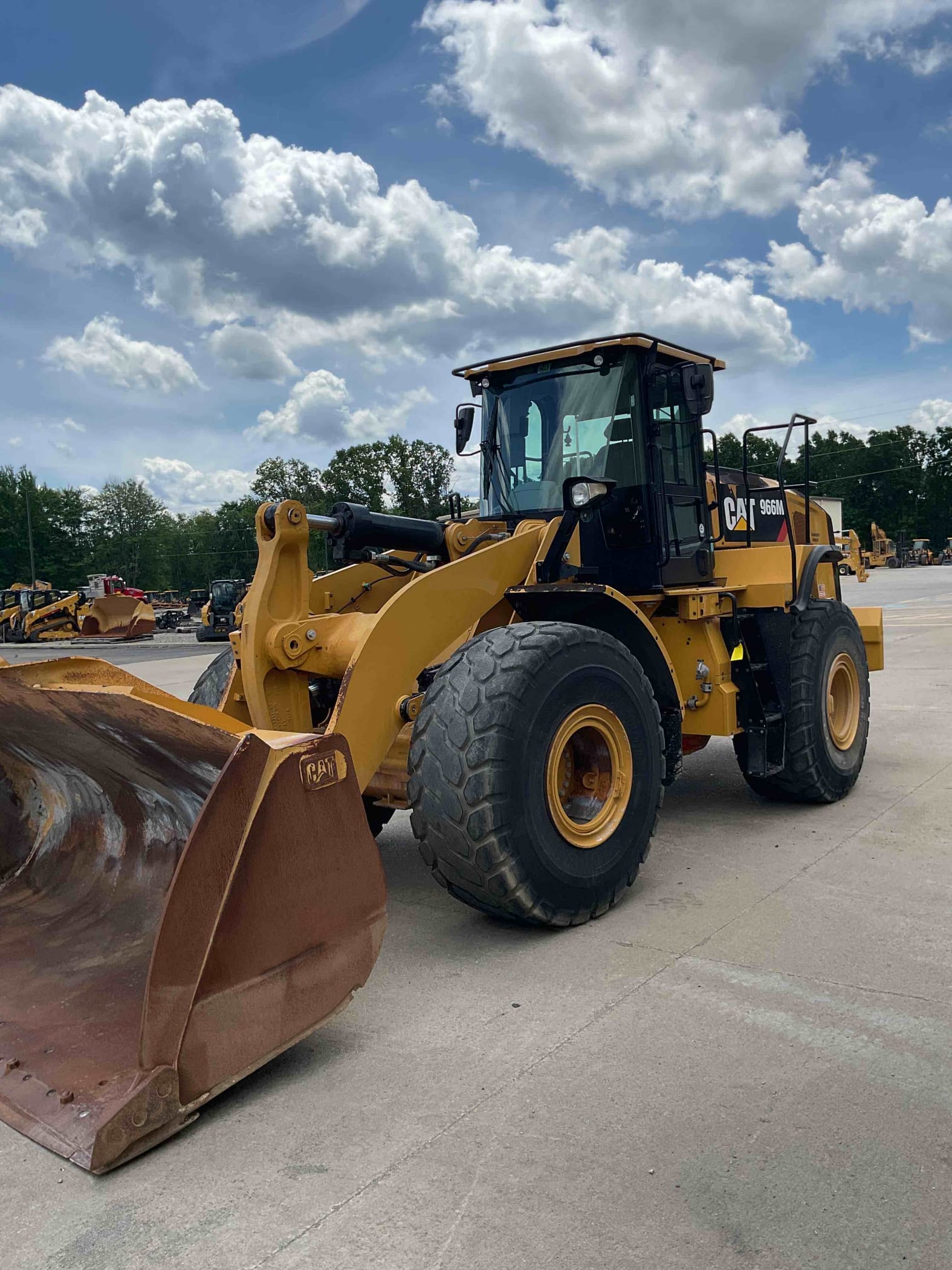 2019 CAT 966M