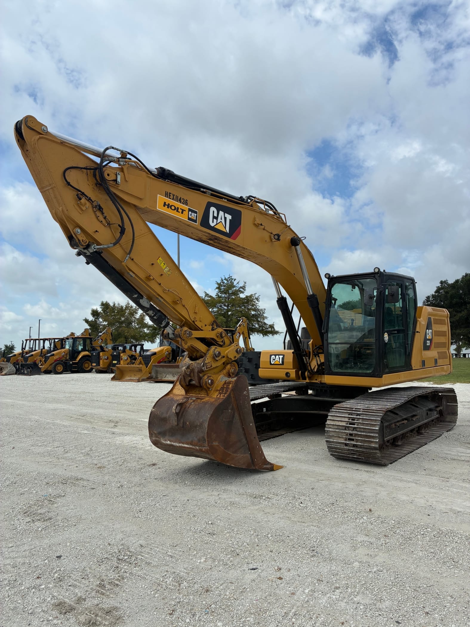 2019 CAT 320-07