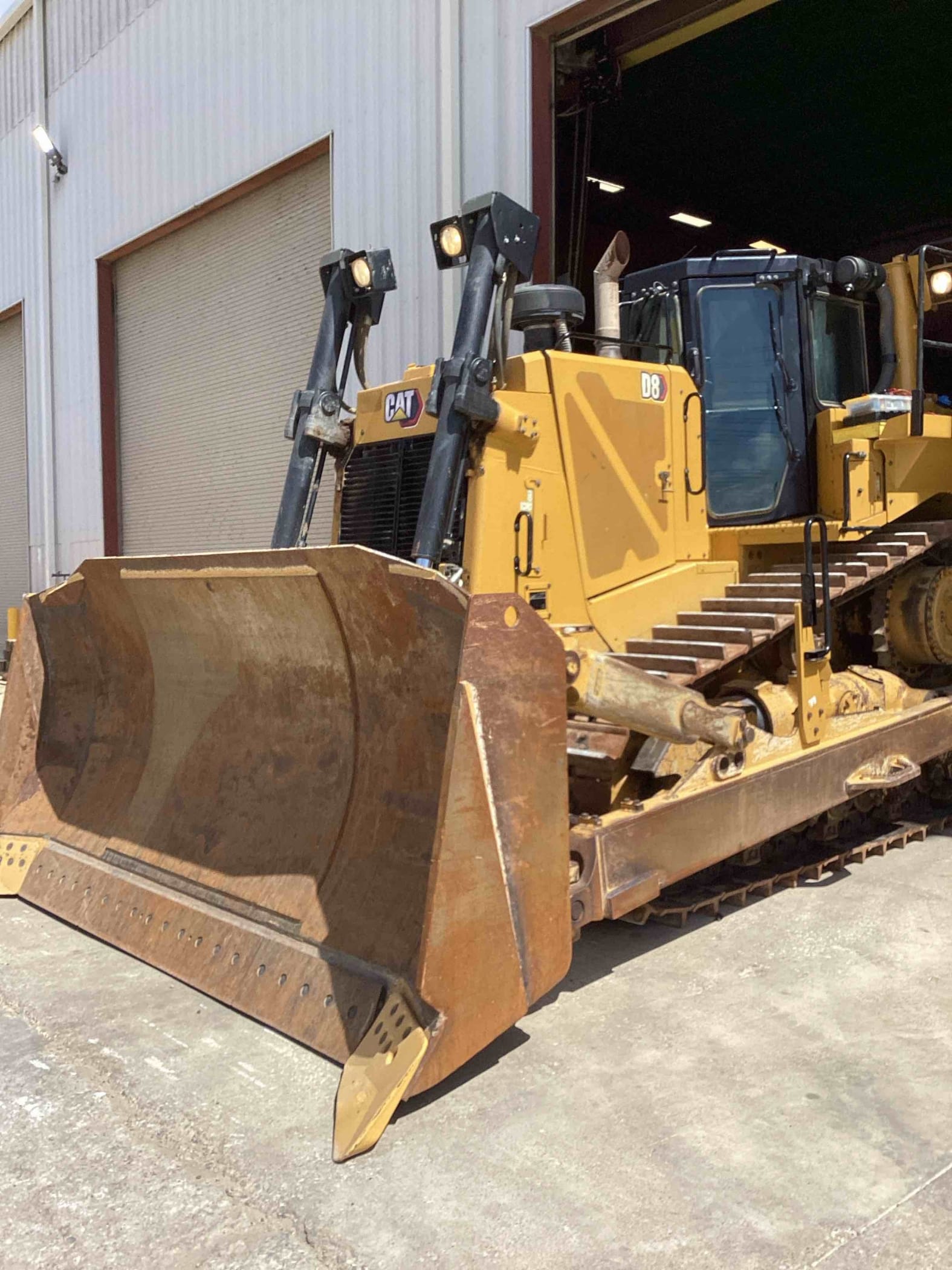 2023 CAT D8-21