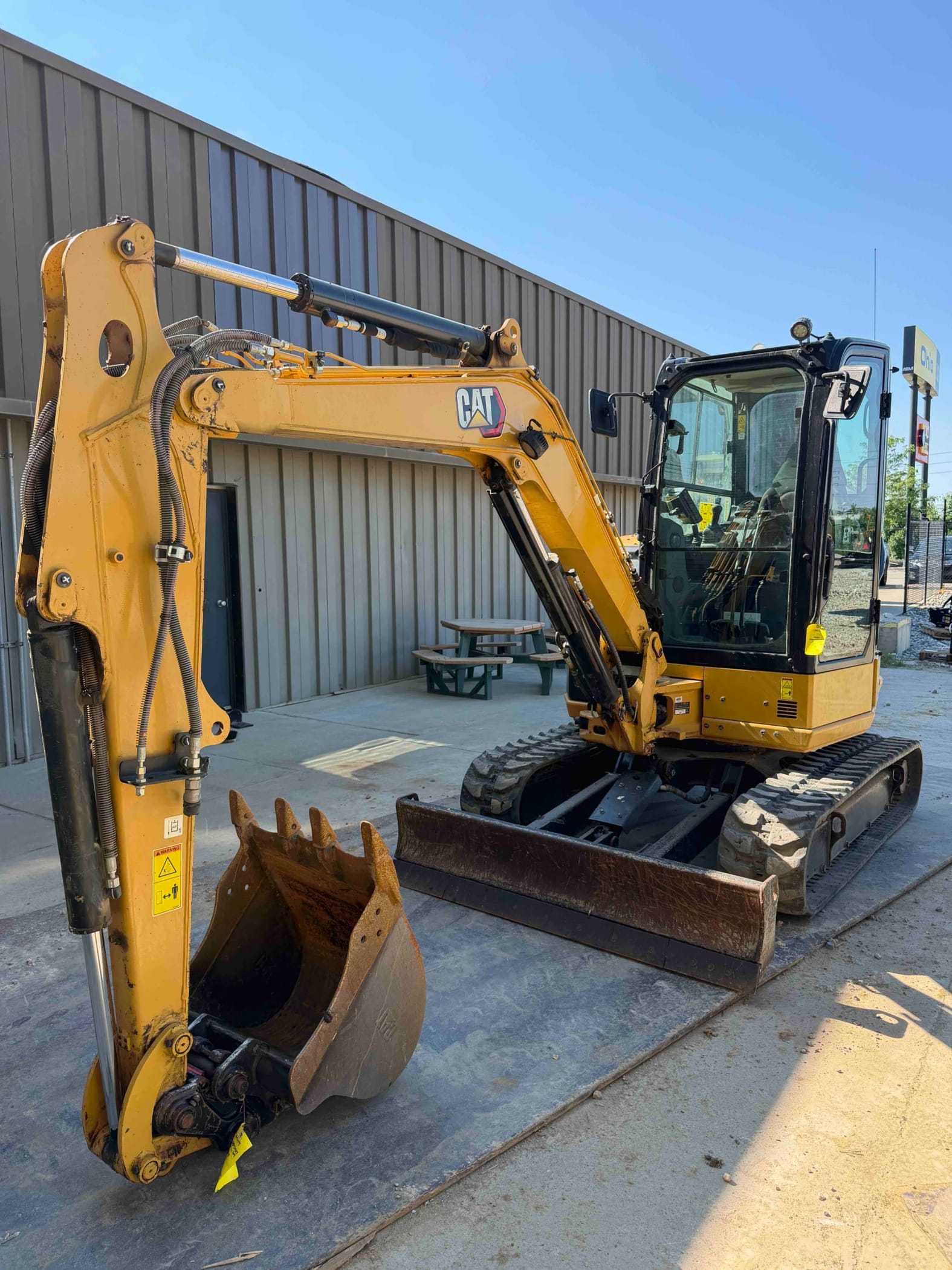 2023 CAT 304 07