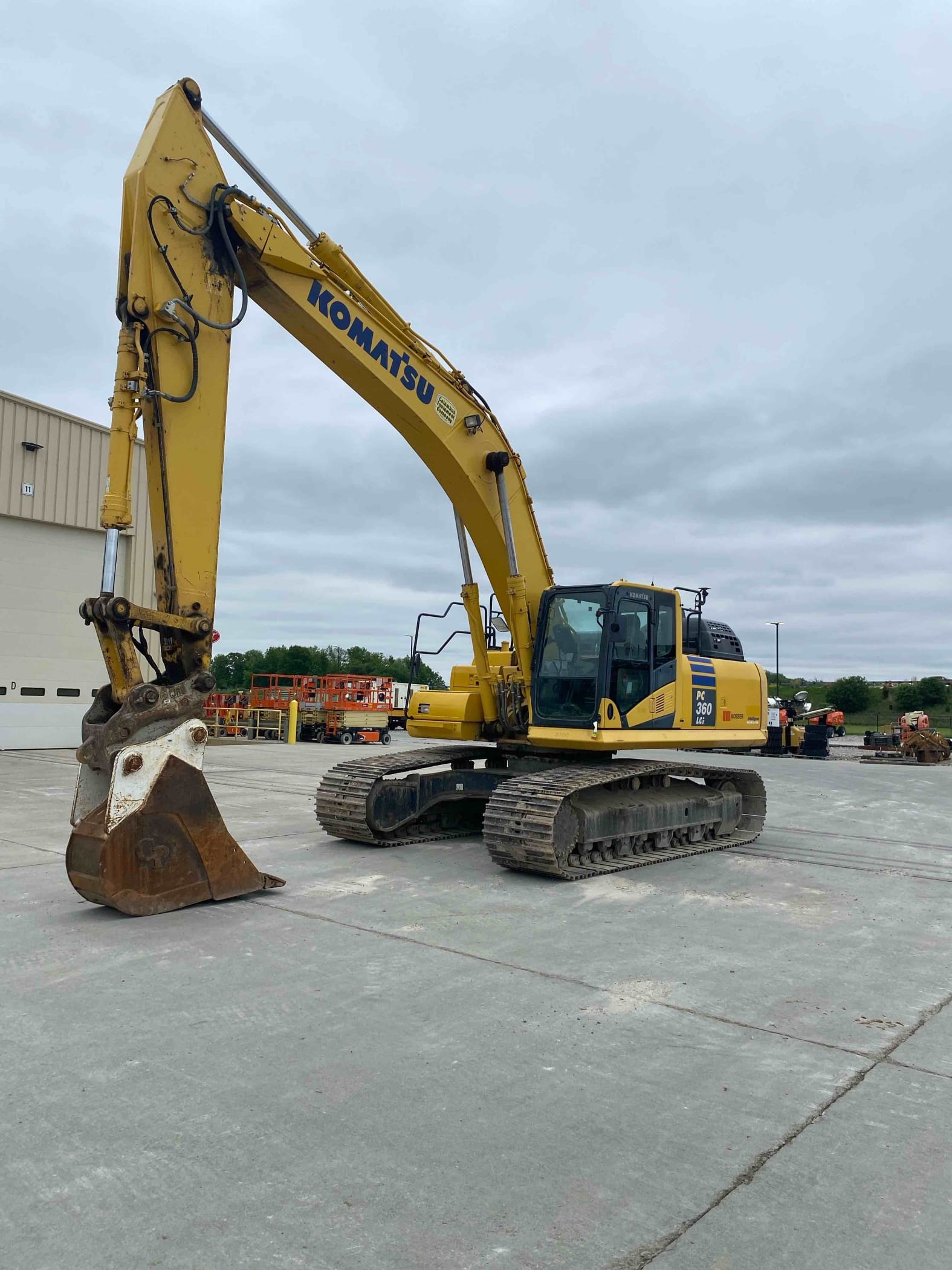 2017 KOMATSU PC360LCI-11