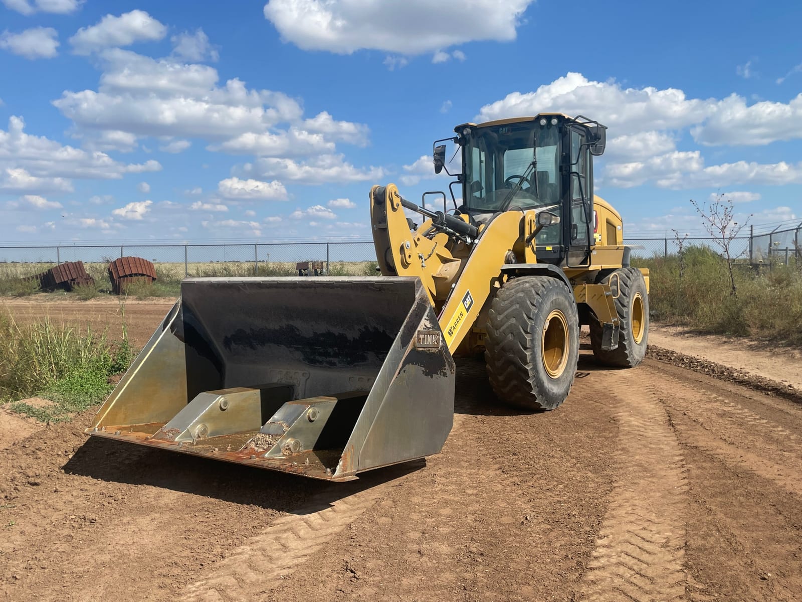 2022 CAT 926M HL
