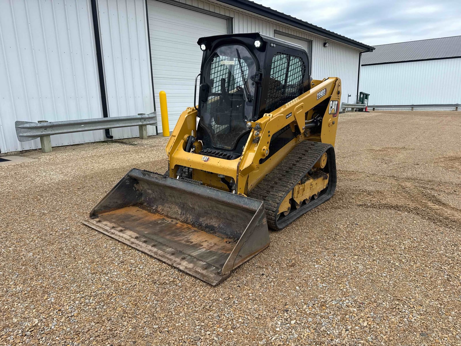 2023 CAT 239D3