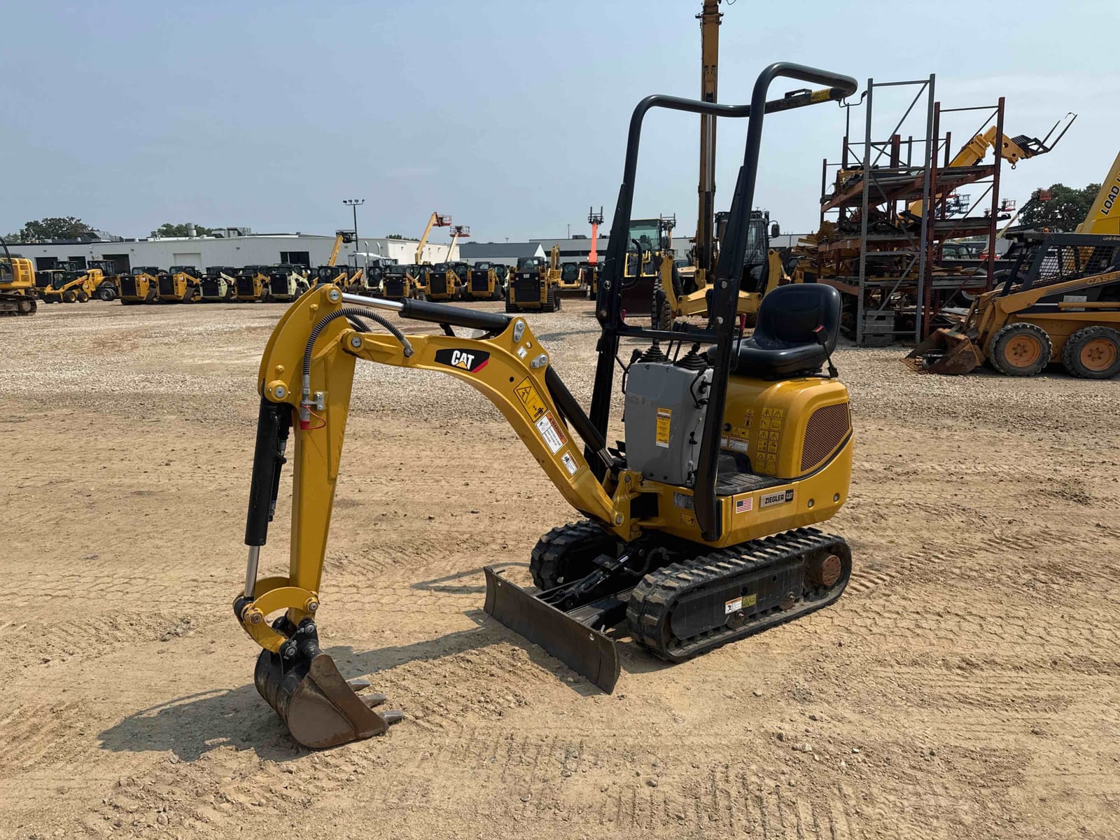 2018 CAT 300.9D
