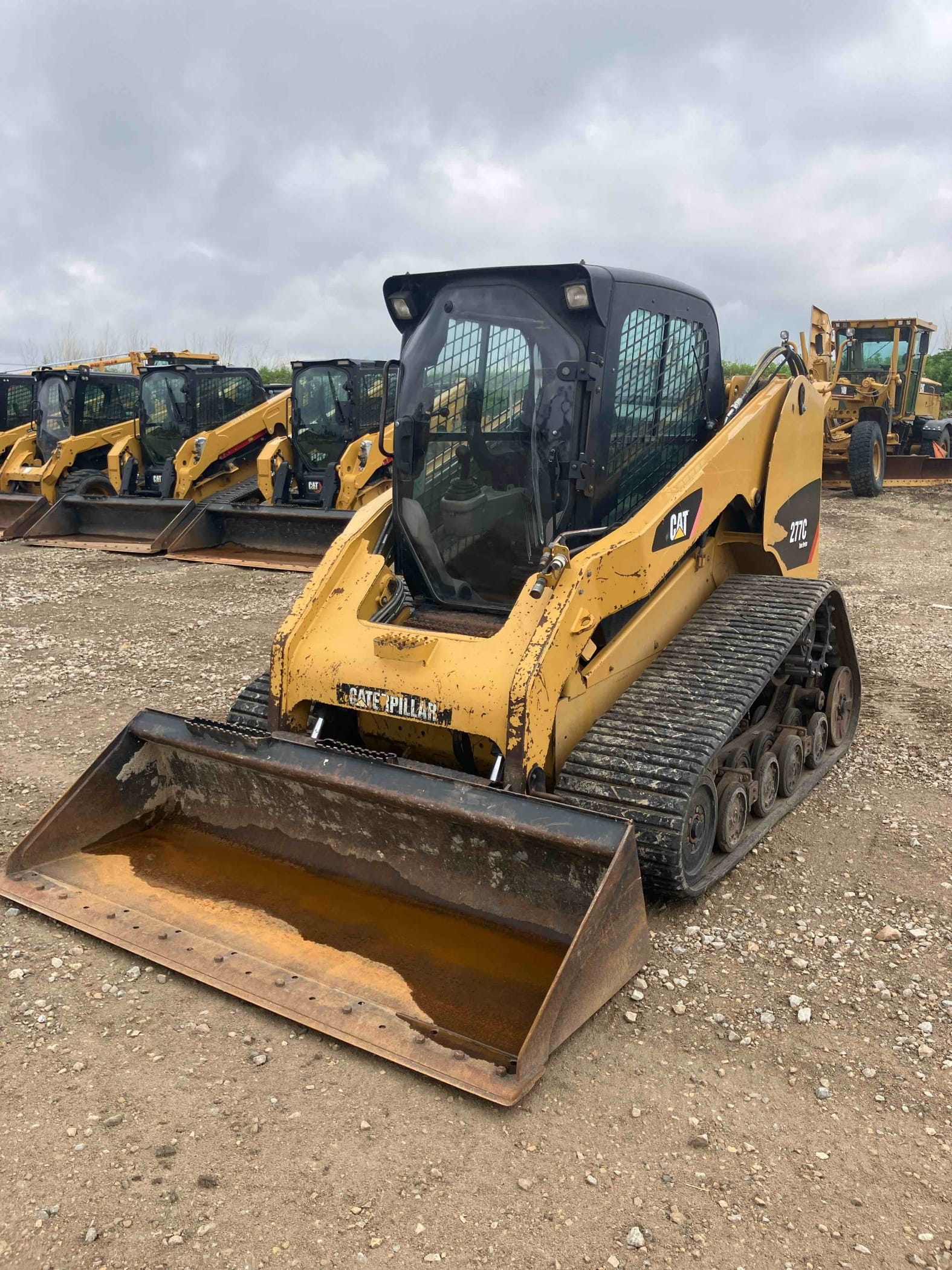 2011 CAT 277C