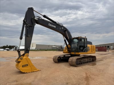 2024 John Deere 210 P