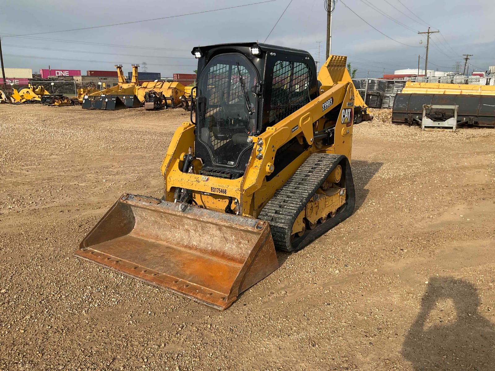 2021 CAT 239D3