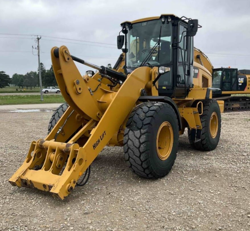 2015 CAT 926M