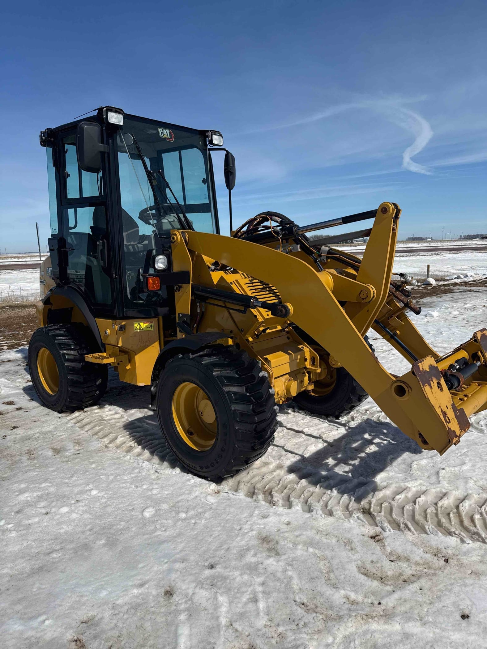 2022 CAT 903D