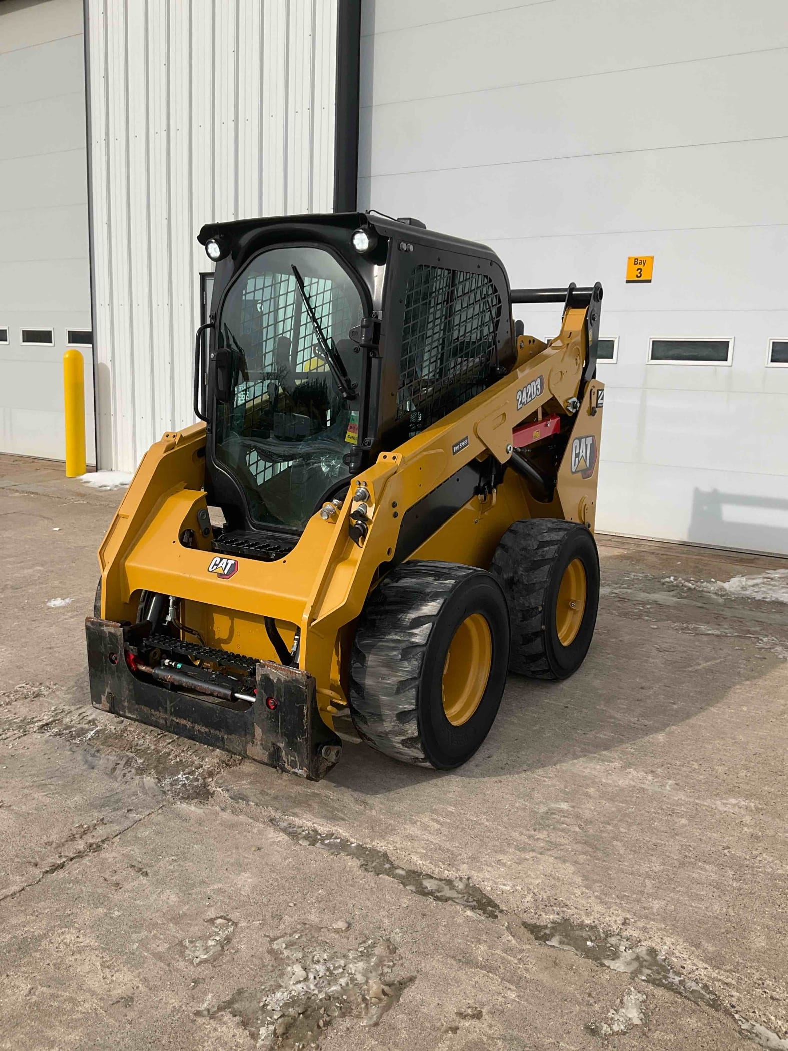 2025 CAT 242D3