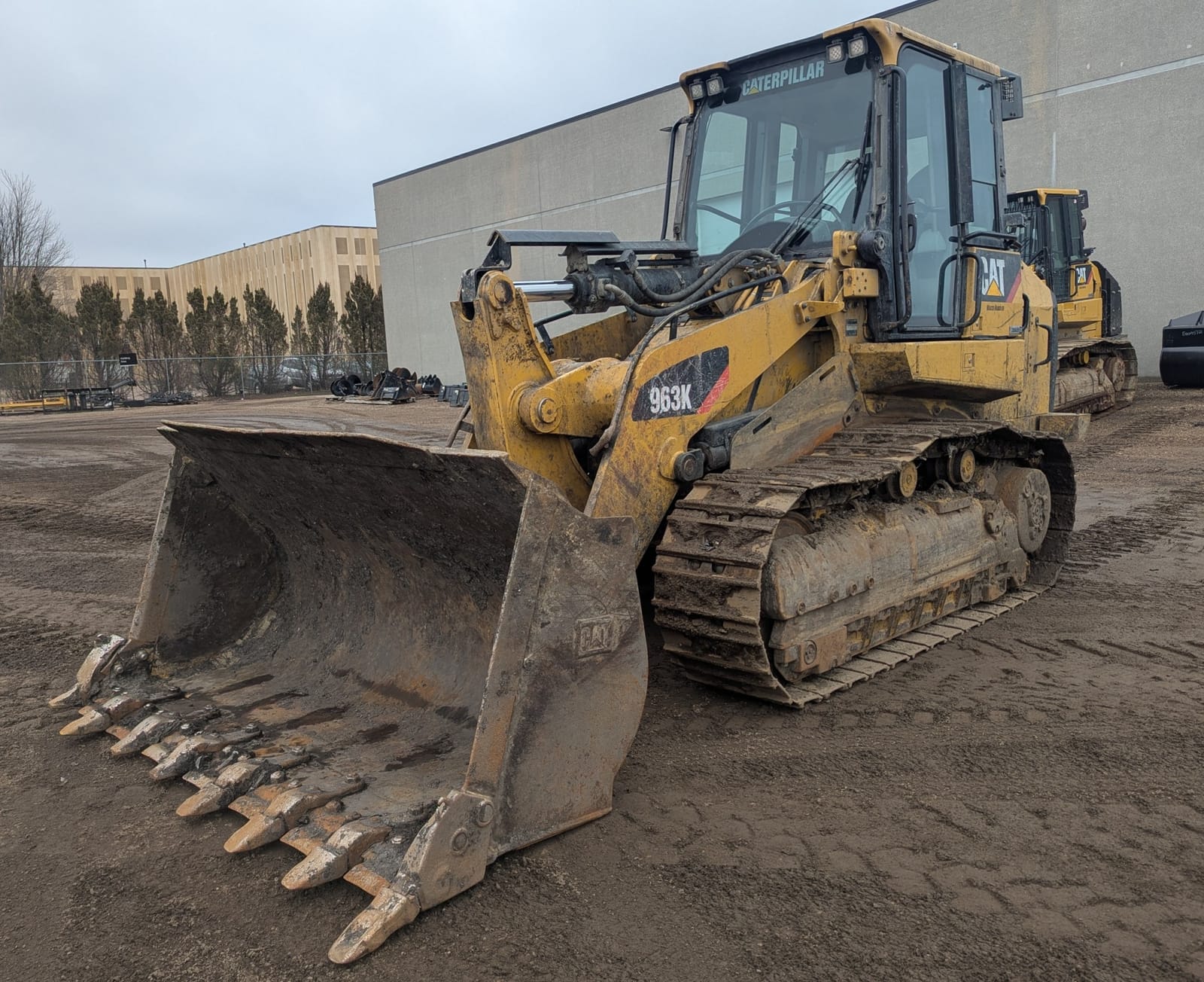 2019 CAT 963K