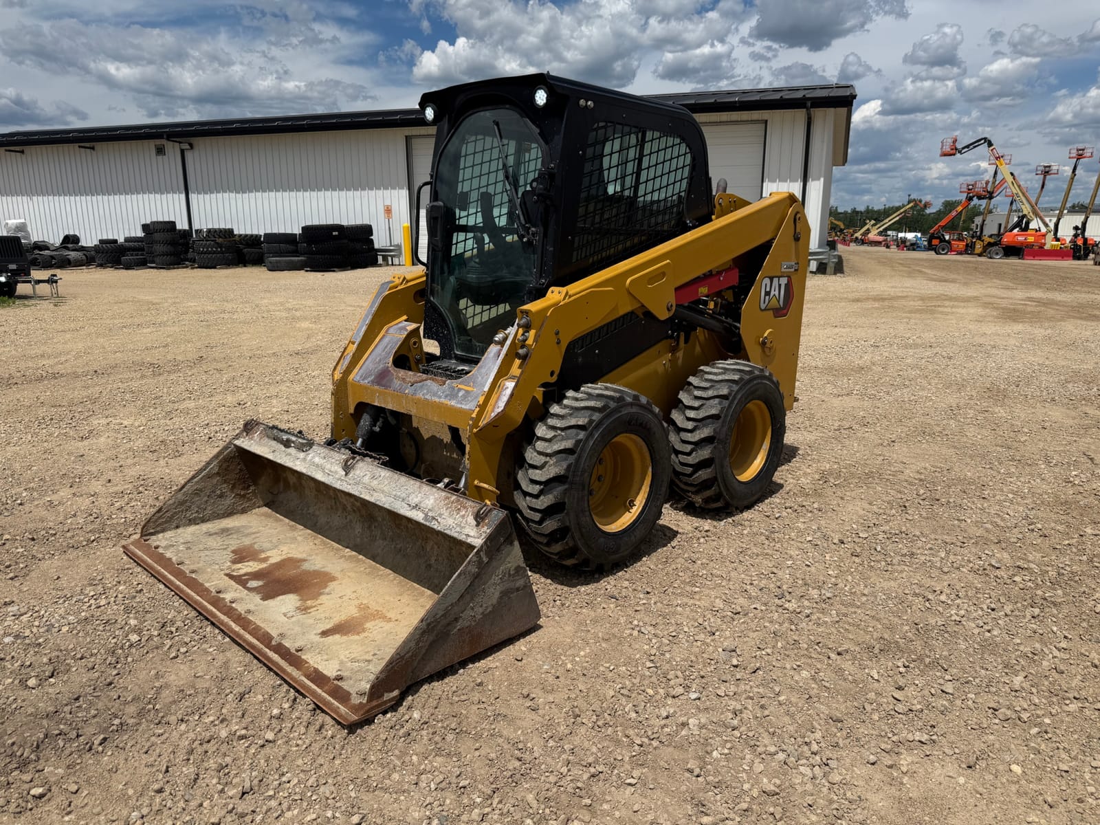 2020 CAT 236D3