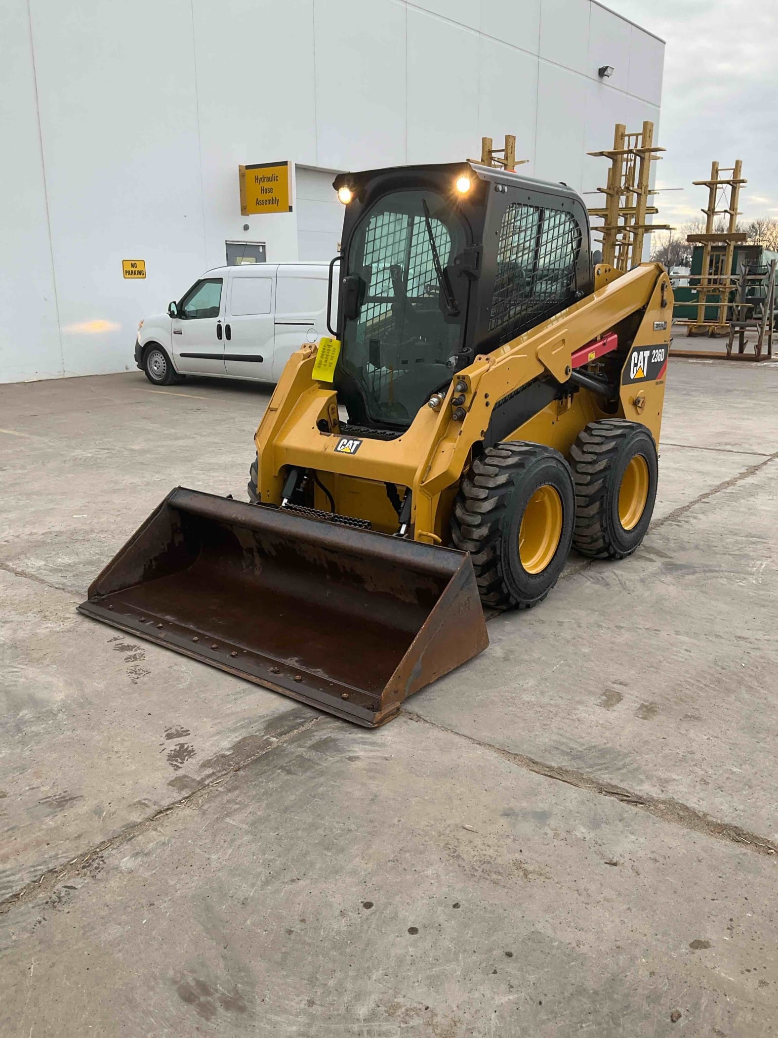 2019 CAT 236D