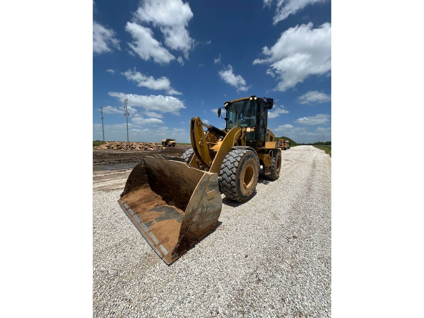 2015 CAT 930M