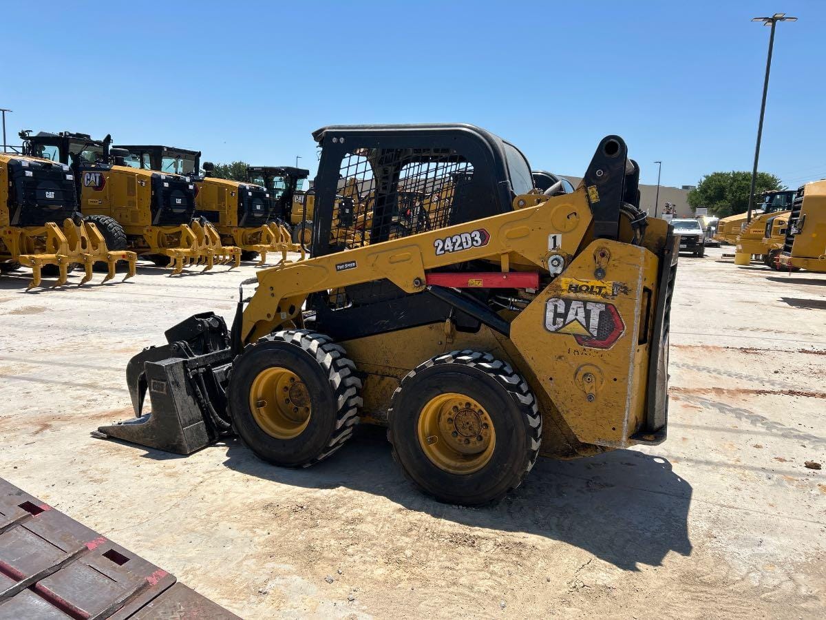 2024 CAT 242D