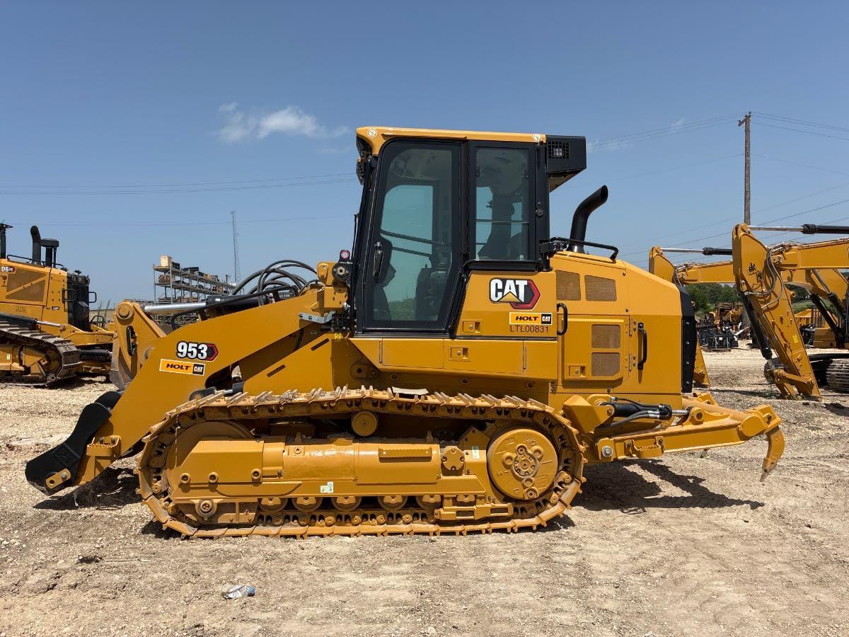 2025 CAT 953 QC