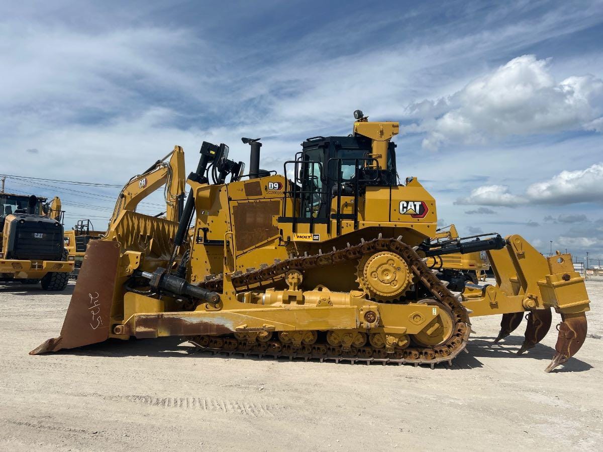 2023 CAT D9