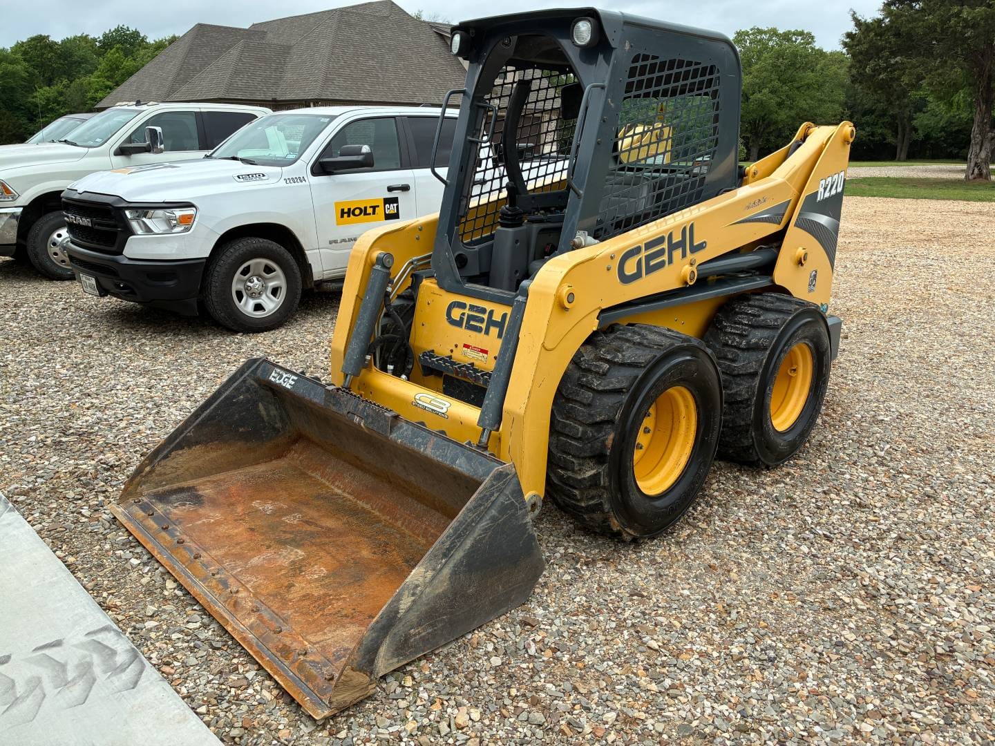 2013 GEHL R220