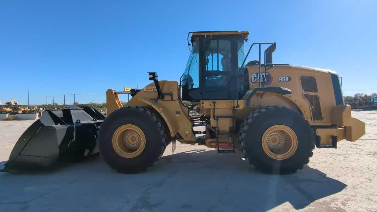 2024 CAT 950 QC