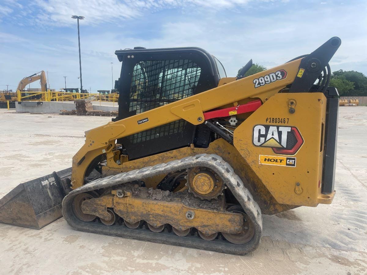 2024 CAT 299D CAB