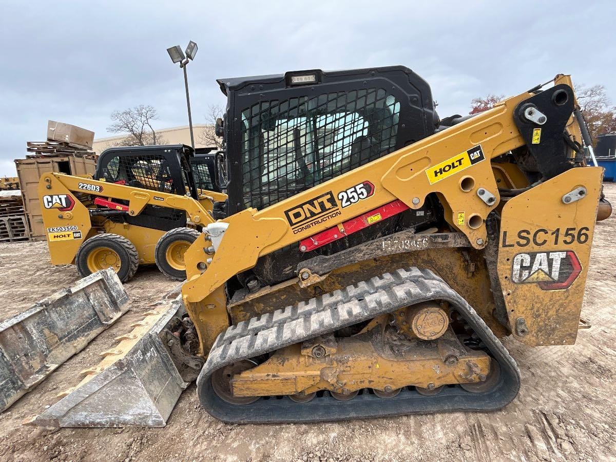 2024 CAT 255 CAB