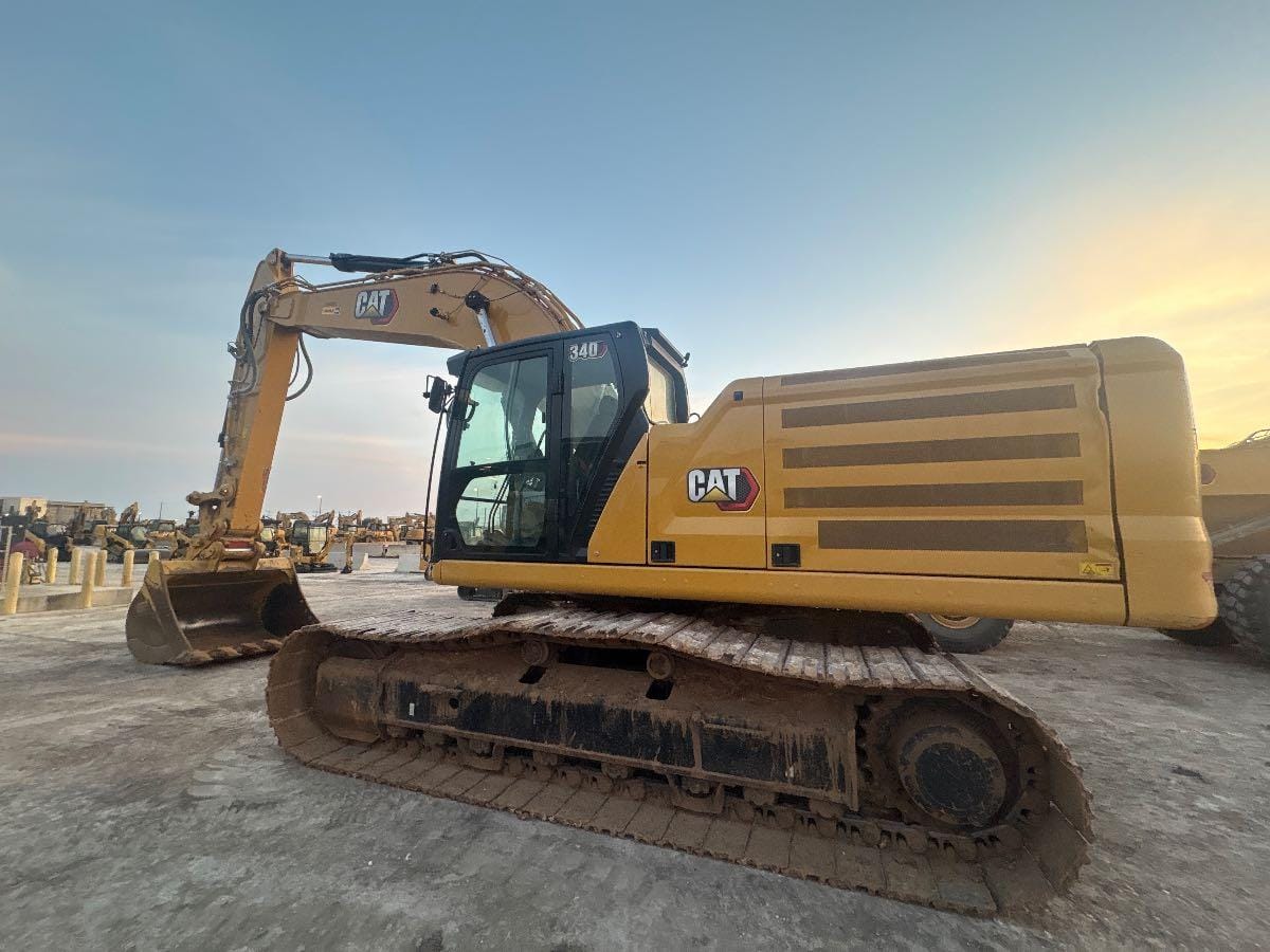 2024 CAT 340 10 TC