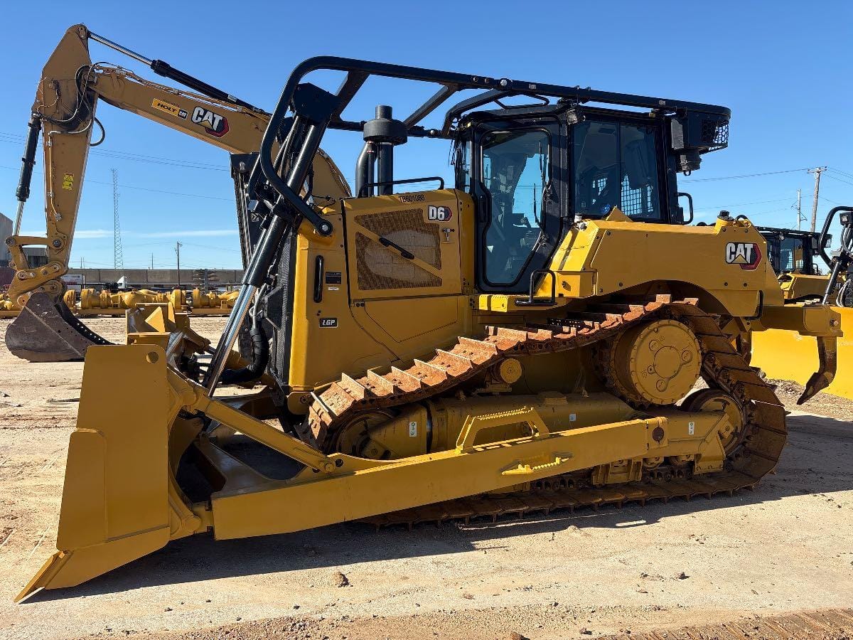 2024 CAT D6 LGP