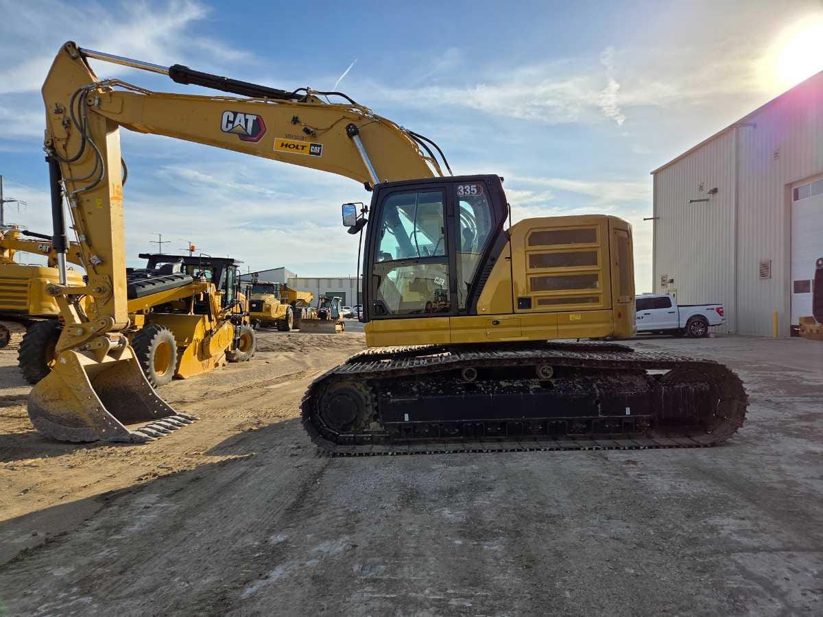 2025 CAT 335 TC