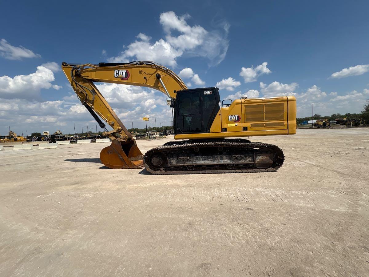 2023 CAT 340 12 TC