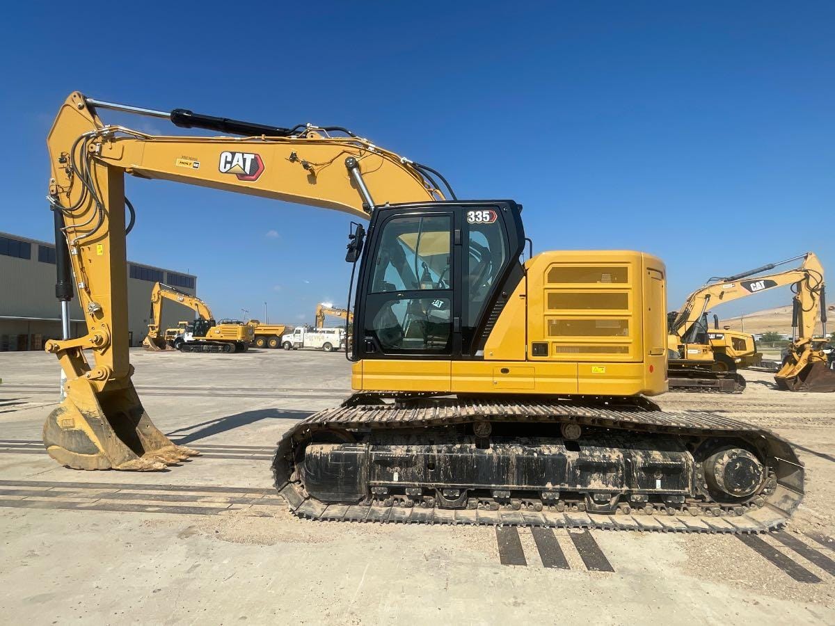 2024 CAT 335 TC