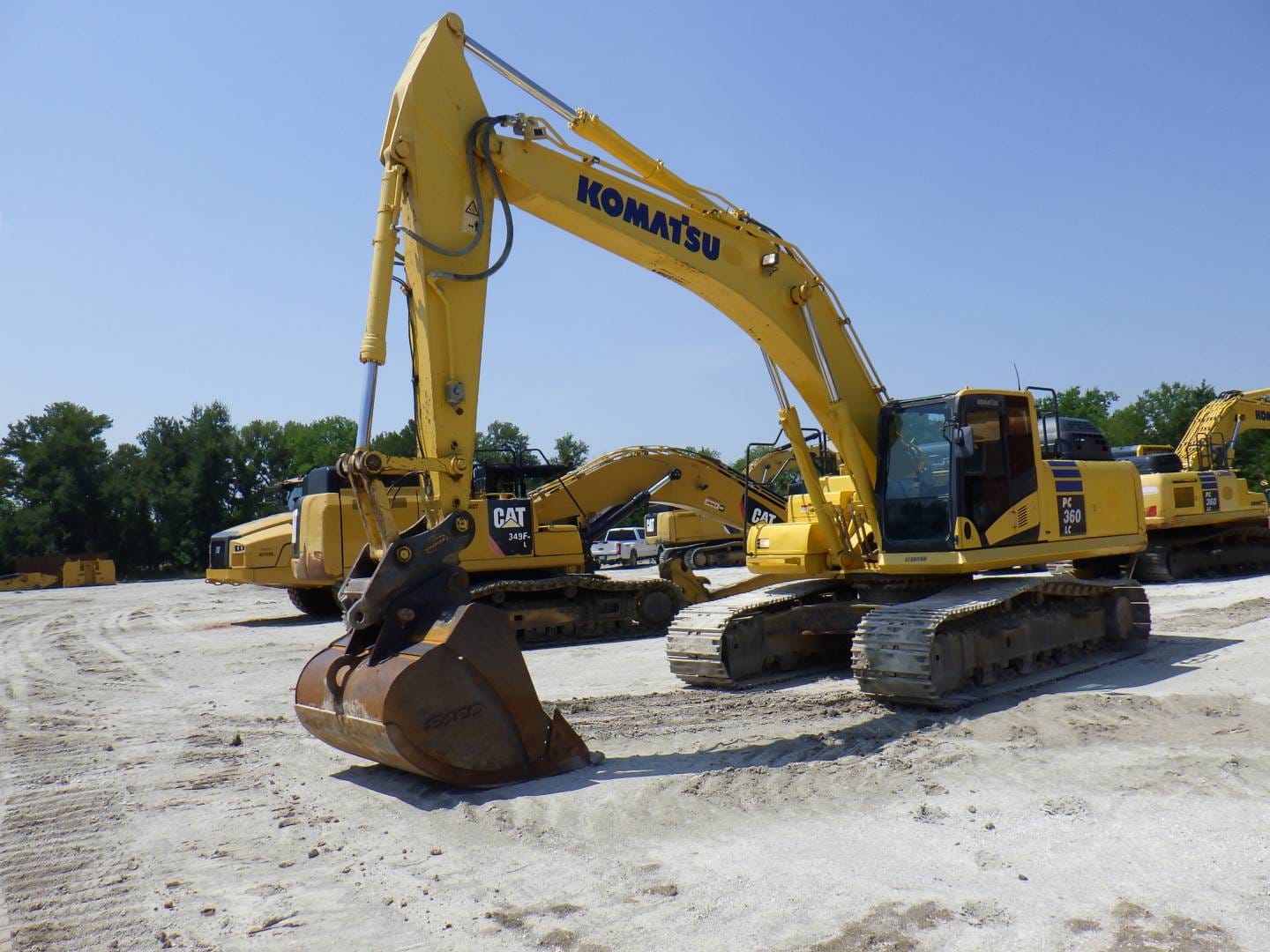 2019 KOMATSU PC360LC-11