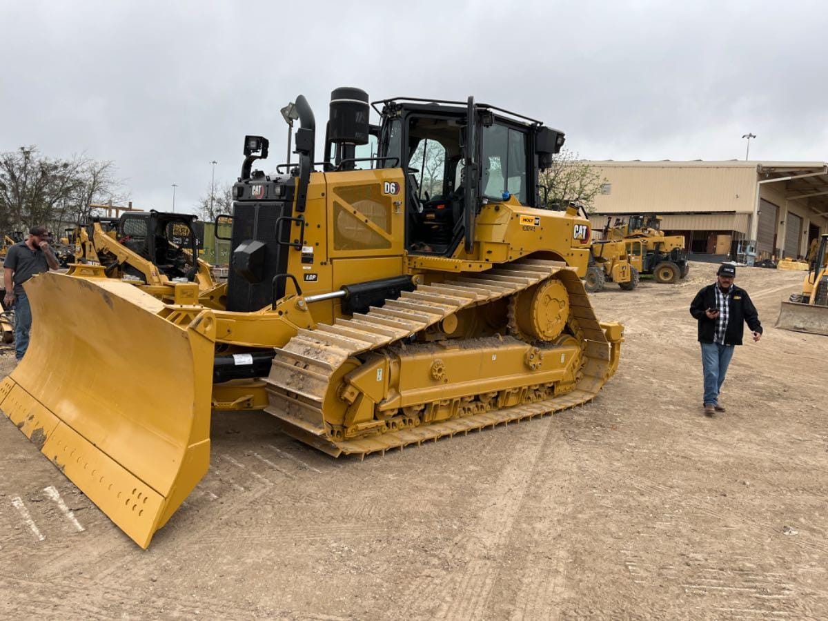 2024 CAT D6 LGPVP3