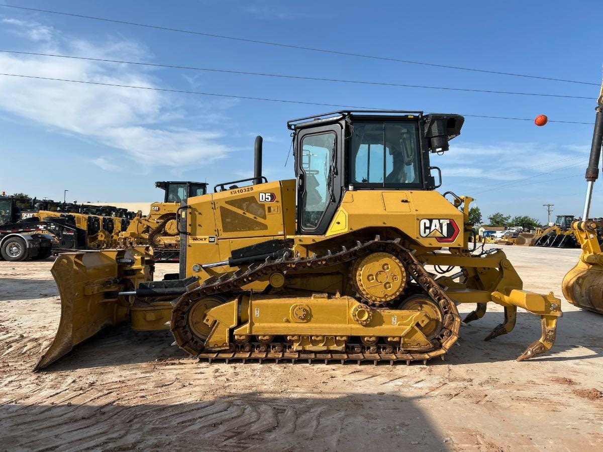 2025 CAT D5 VP