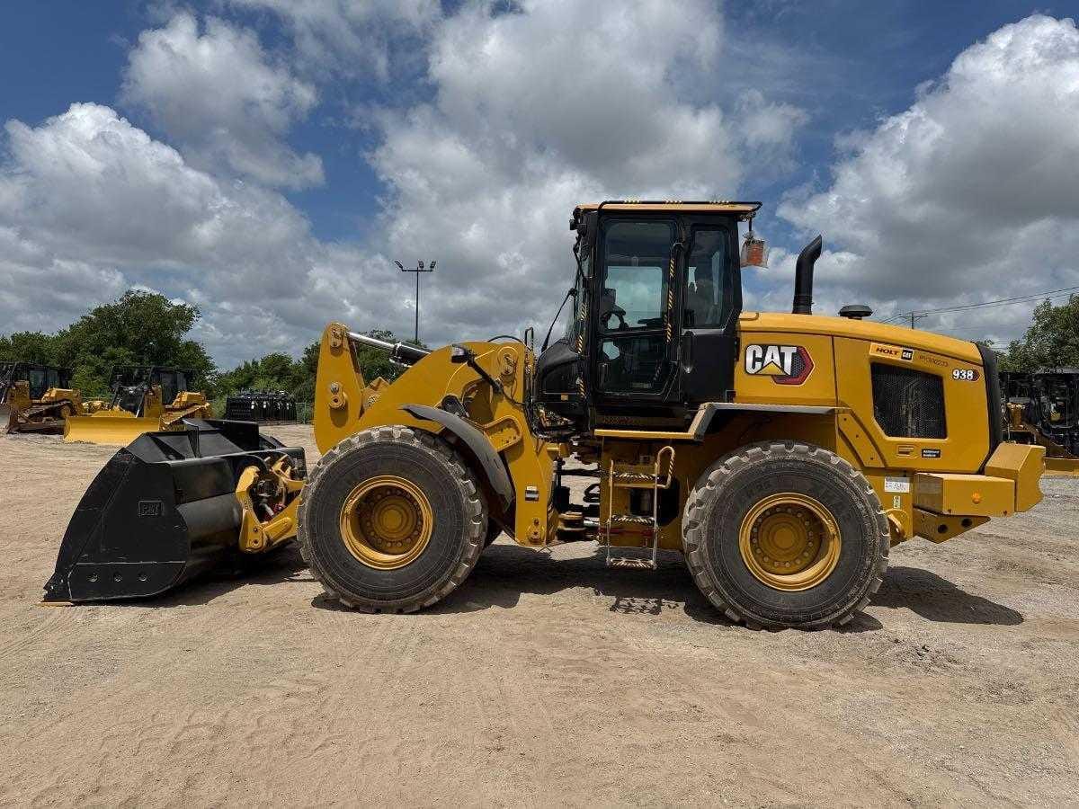 2025 CAT 938 QC