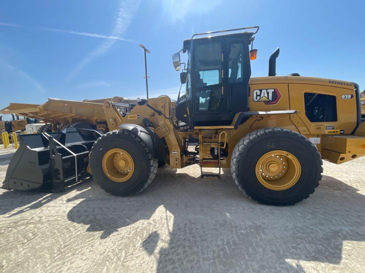 2025 CAT 938 QC