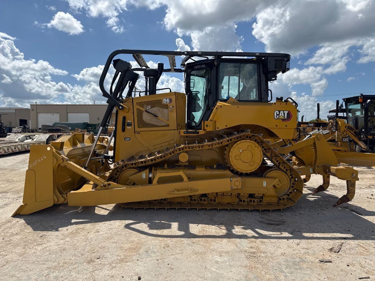 2025 CAT D6 LGP3