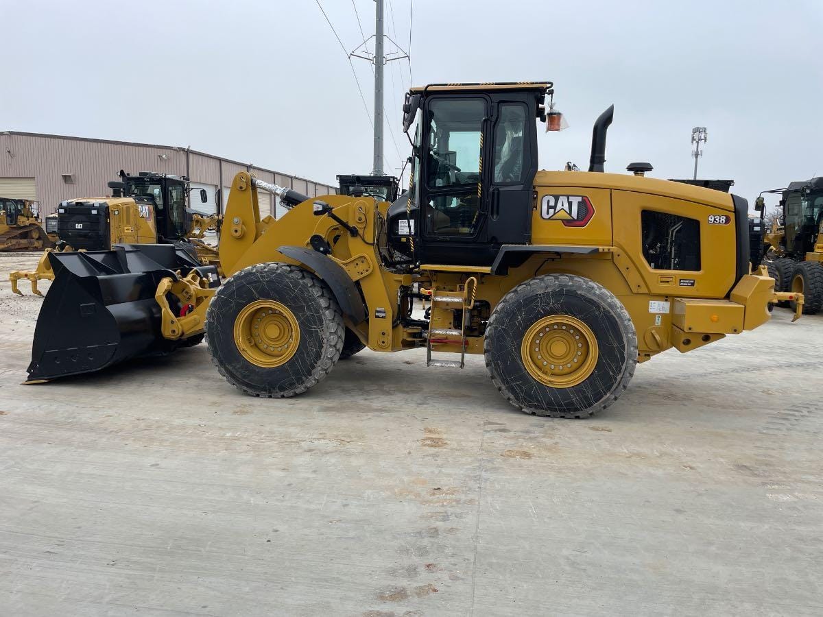2025 CAT 938 QC