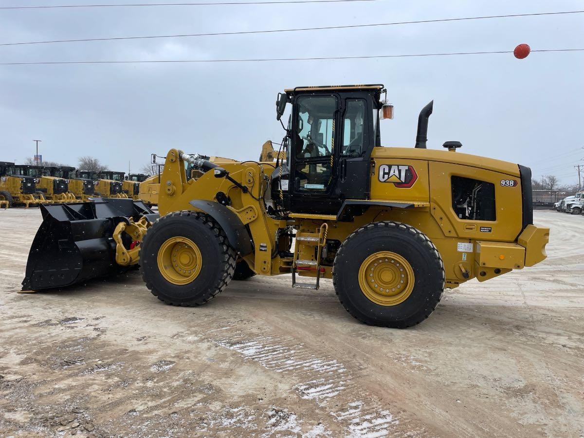 2025 CAT 938 QC
