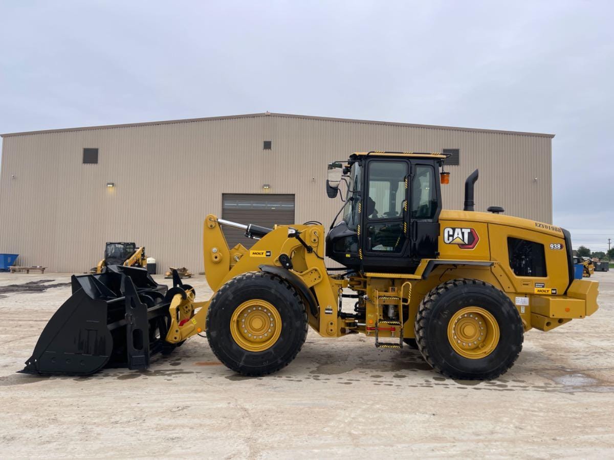 2025 CAT 938 QC
