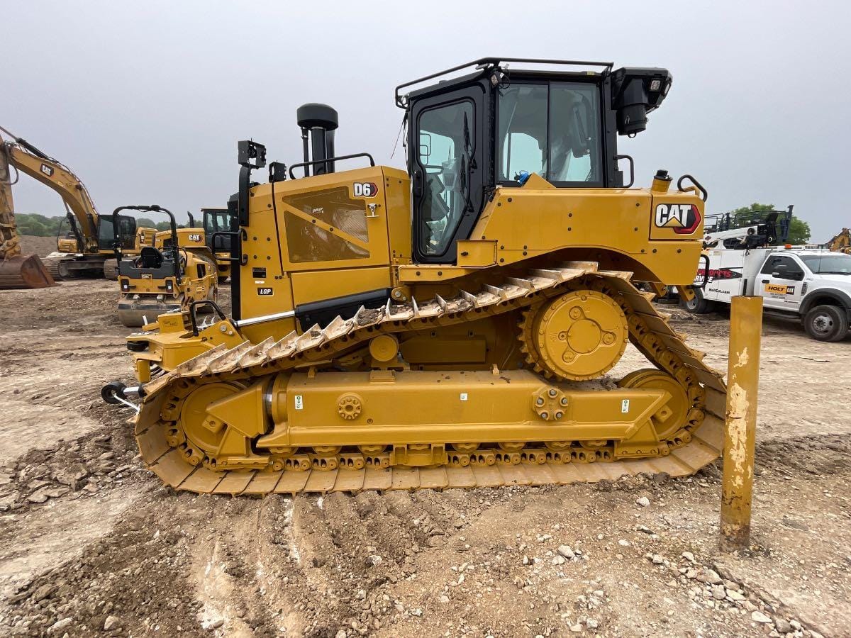 2025 CAT D6 LGPVP